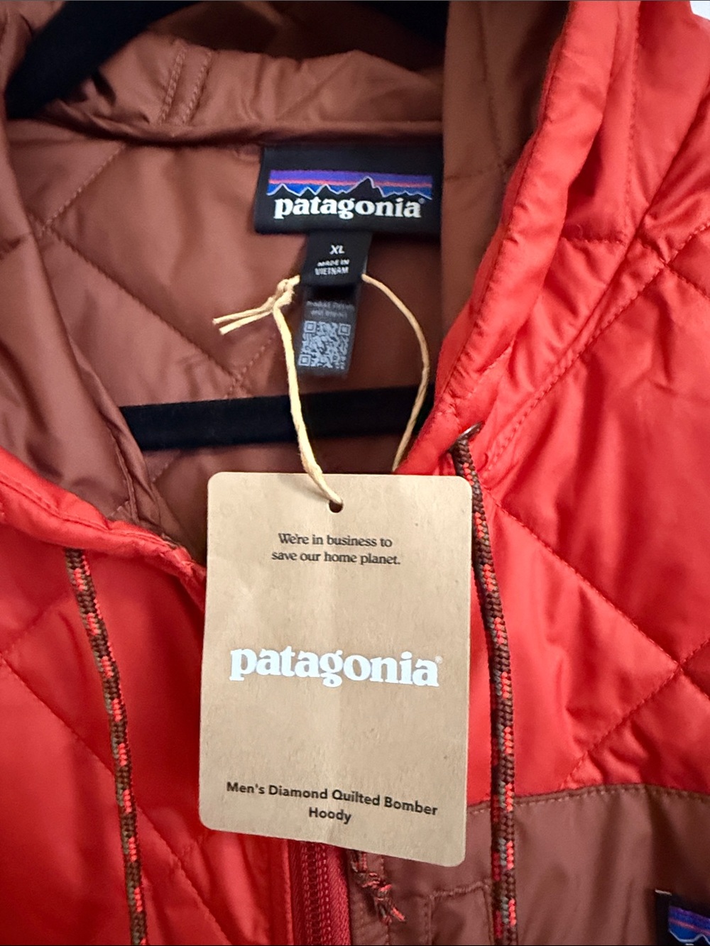 Patagonia Diamond Quilted Bomber Hooded. Style 27611 AMRE XL - Picture 3 of 4